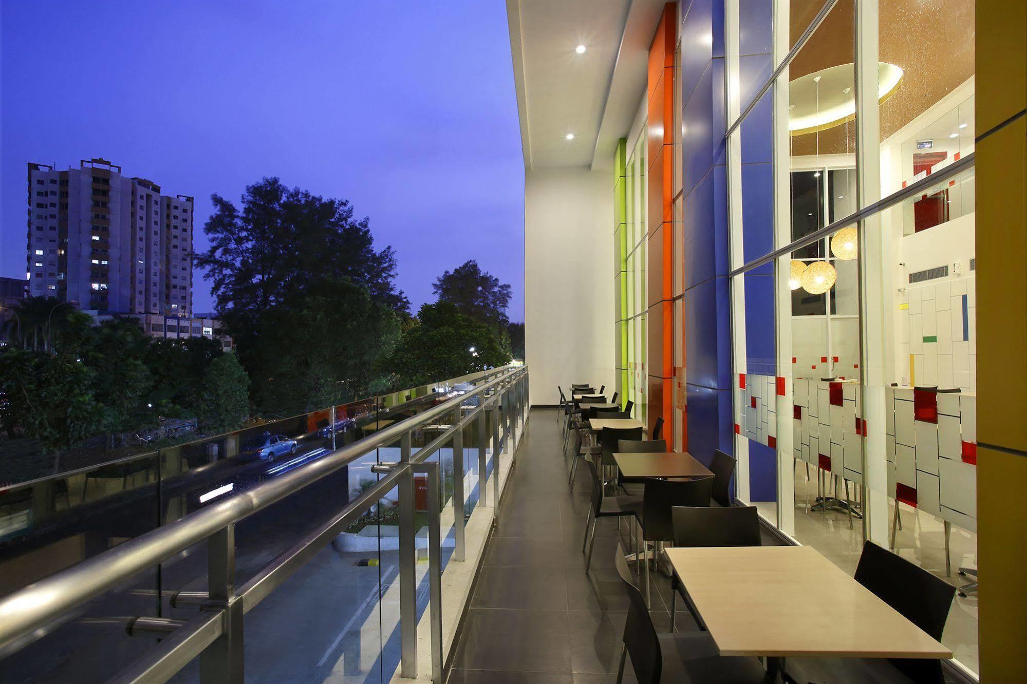 Amaris Hotel Dr. Susilo Grogol Cakarta Dış mekan fotoğraf